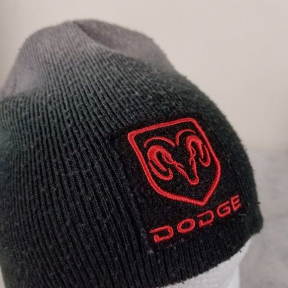 Dodge Logo Grey Gradient Winter Beanie/Toque - Picture 2 of 8